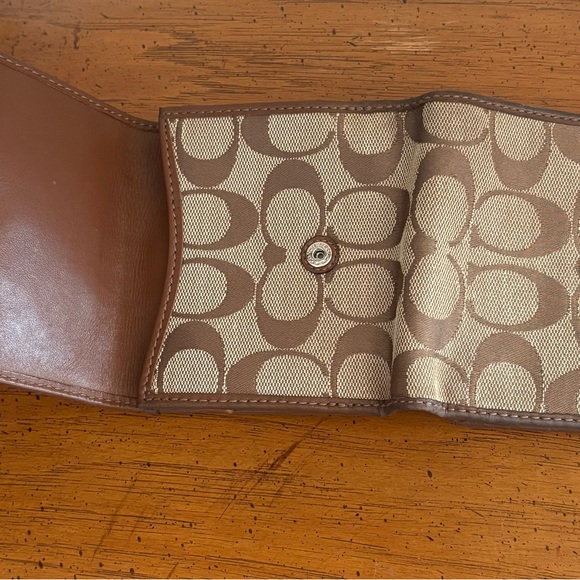 Coach Signature Brown and Tan Wallet - Picture 4 of 6
